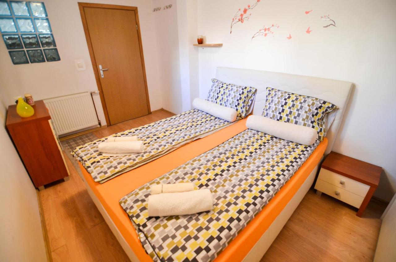 Blacksmith Apartment + Free Private Parking SJJ Eksteriør billede